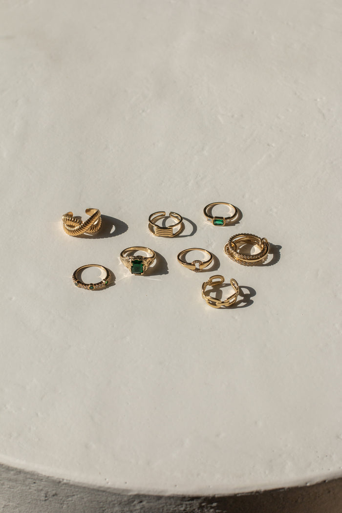 Chain Reaction ring detail with polished, squared-off oversized links