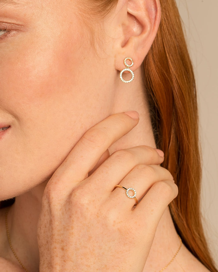 Bryan Anthonys Family Ring Gold On Model