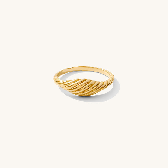 French Twist ring in 14k gold vermeil with softly curved signet-style ridges