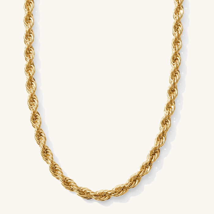 Close up of the Large Rio rope chain necklace on a white background