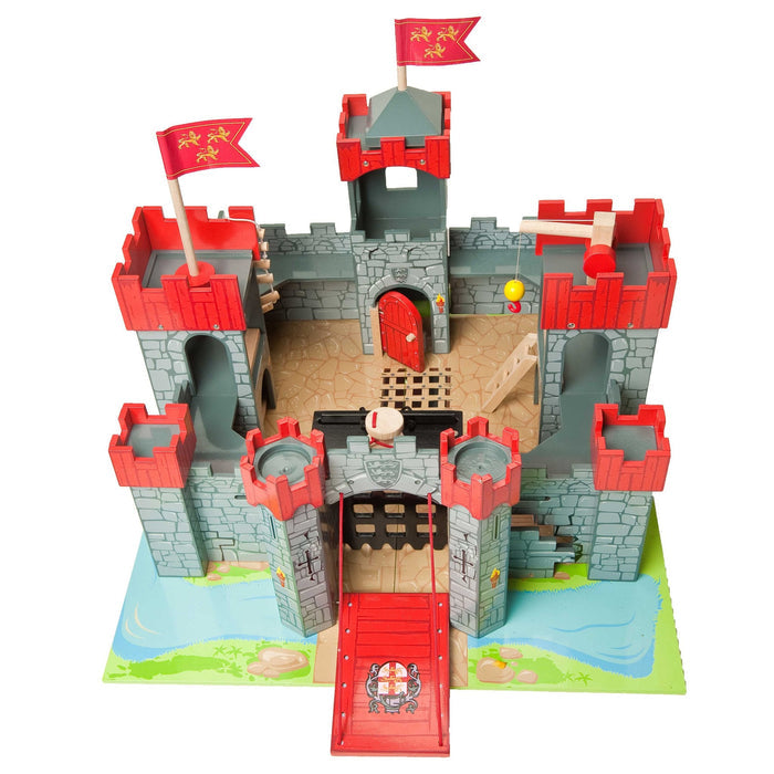 Lionheart Wooden Castle - The Well Appointed House