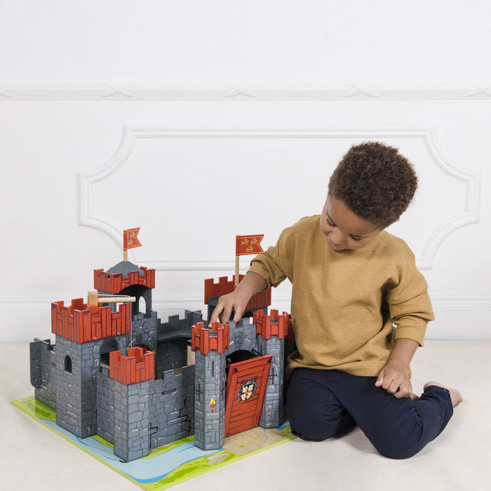 Lionheart Wooden Castle - The Well Appointed House