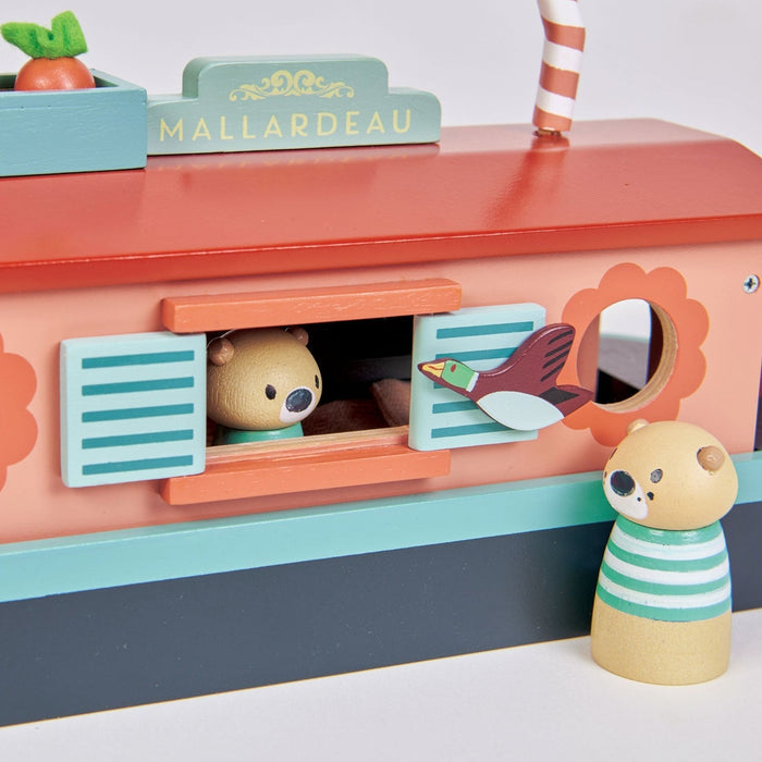 Little Otter Canal Boat - THE WELL APPOINTED HOUSE