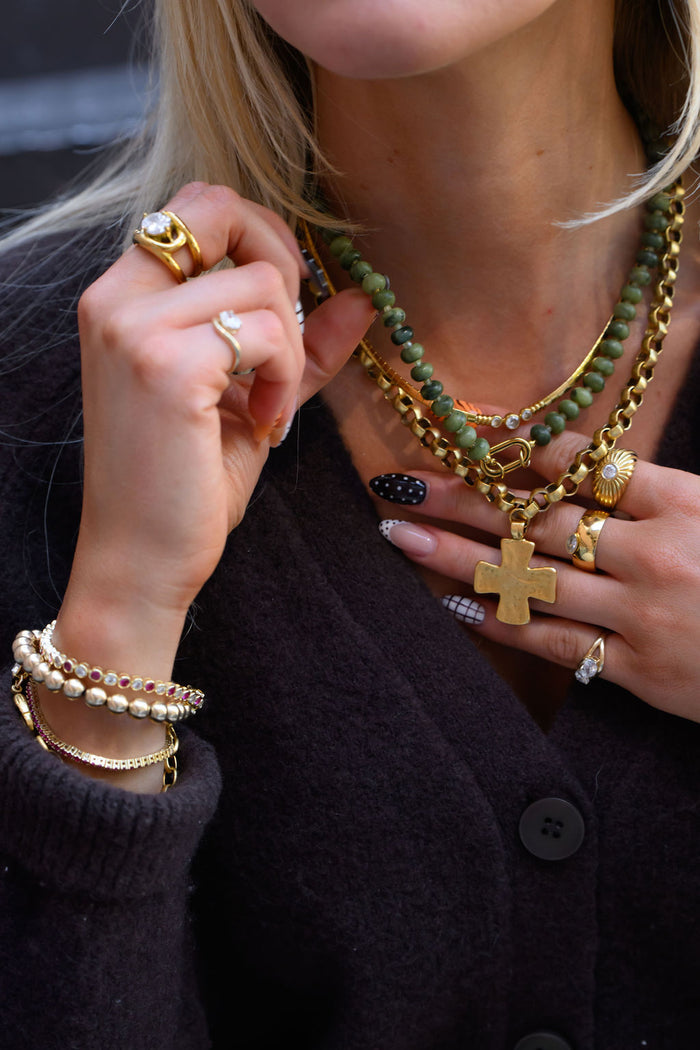 Matcha gemstone necklace in green agate quartz with a functional gold carabiner