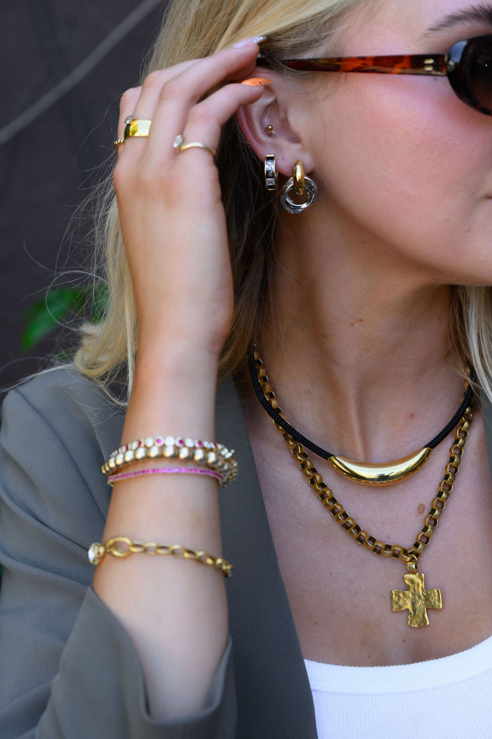 The gold Monroe pendant necklace, 15.5 inches with a 2 inch extender