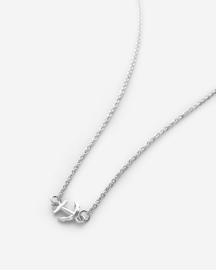 Bryan Anthonys MY ANCHOR SILVER NECKLACE MACRO SHOT