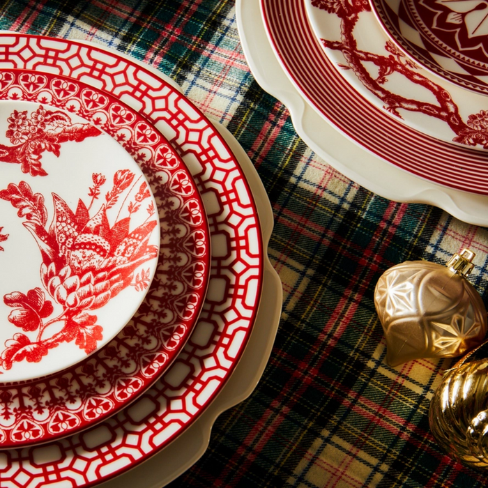 Newport Garden Gate Crimson Dinner Plate - The Well Appointed House