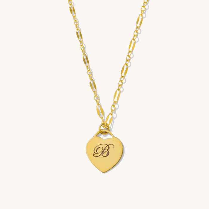 The Sweetheart necklace with a feminine heart pendant in 14k gold fill