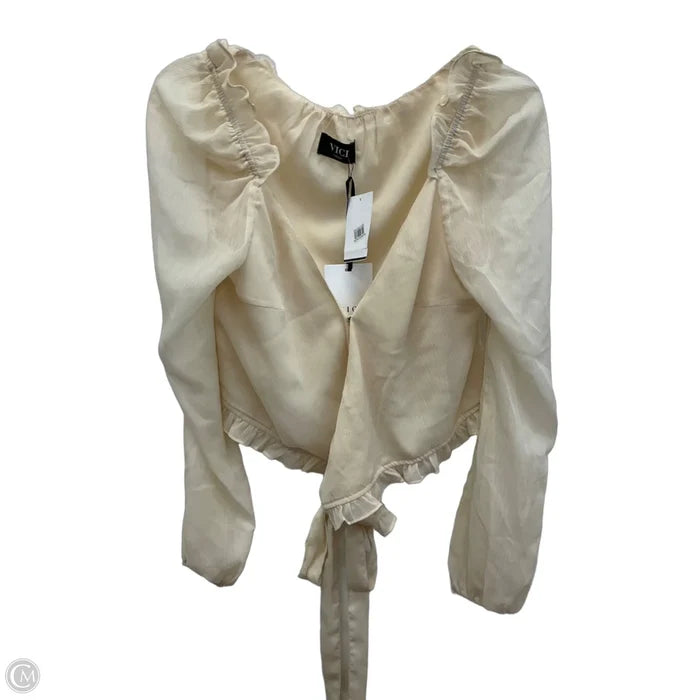 Top Long Sleeve By Vici In Cream, Size: M