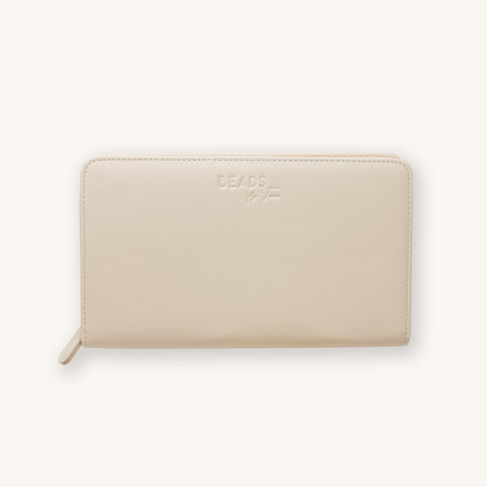 Jewelry organizer case for travel, lined in scratch-resistant vegan suede