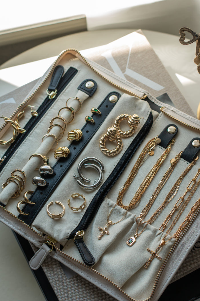 Vegan suede jewelry travel case that keeps chains from tangling