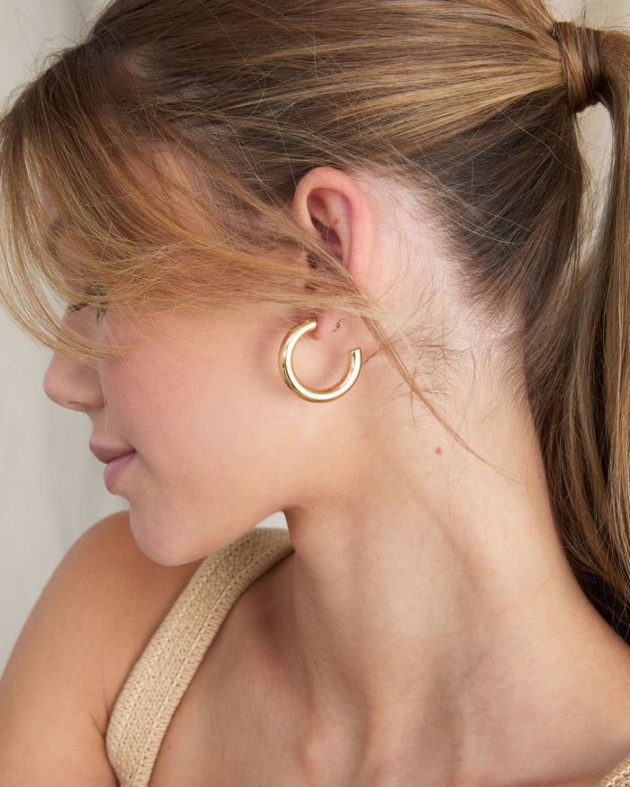 BRYAN ANTHONYS UNSTOPPABLE MIDI HOOP EARRINGS ON MODEL